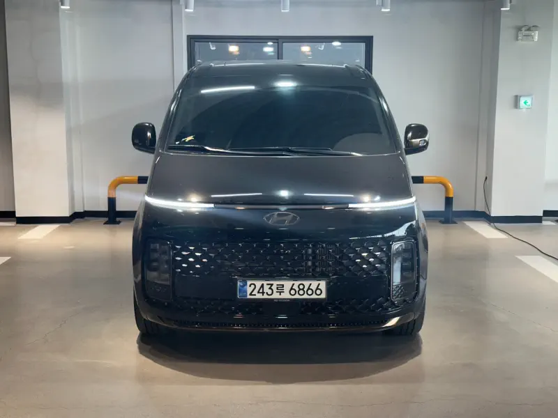 Hyundai Staria