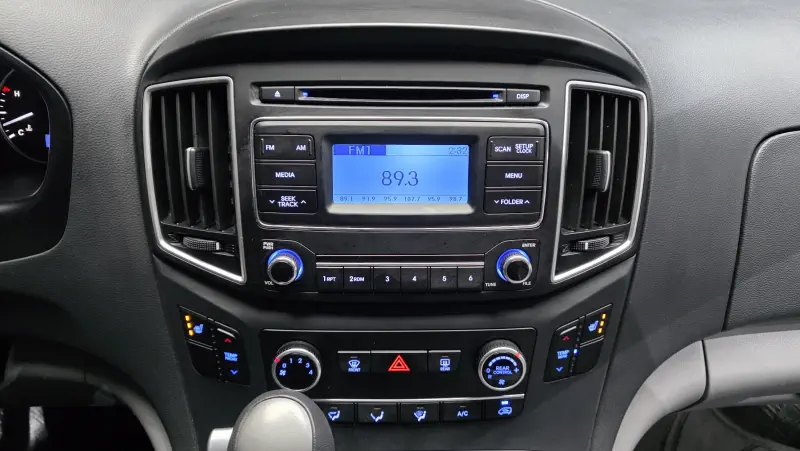 Hyundai Grand Starex