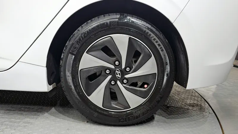 Hyundai Ioniq