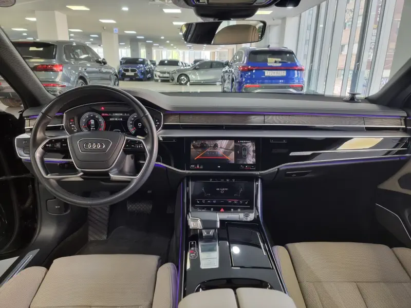 Audi A8