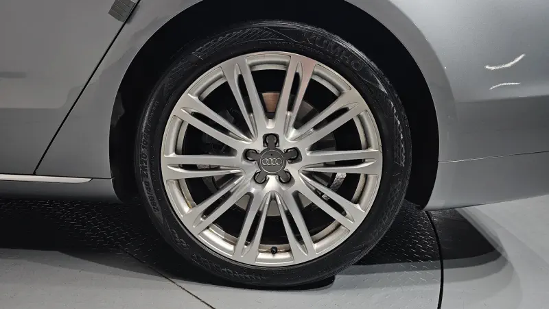 Audi A8