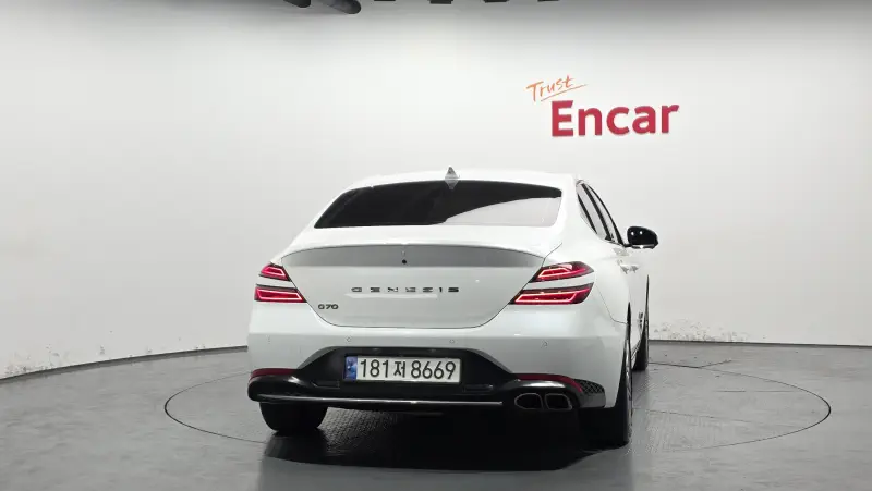 Genesis G70