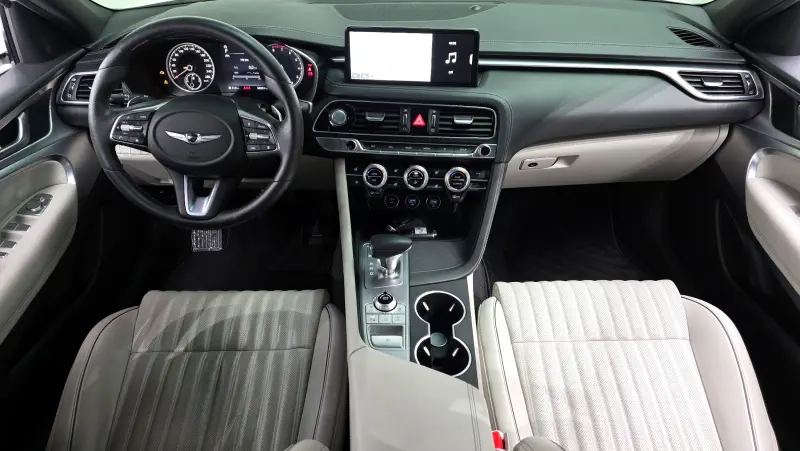 Genesis G70