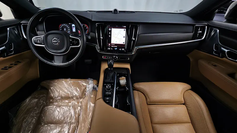 Volvo V90