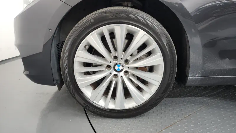 BMW 5-Series Gran Turismo