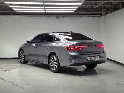 Renault SM6