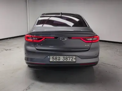 Renault SM6