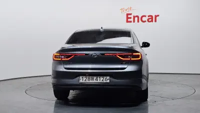 Renault SM6