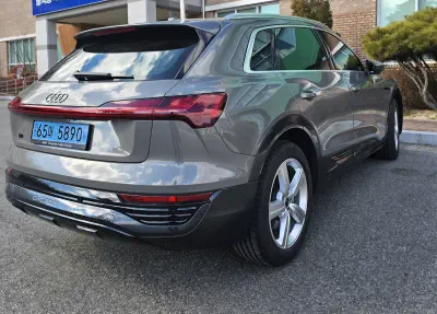Audi Q8 e-tron