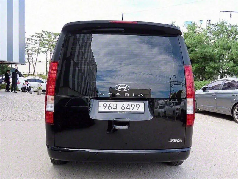 Hyundai Staria