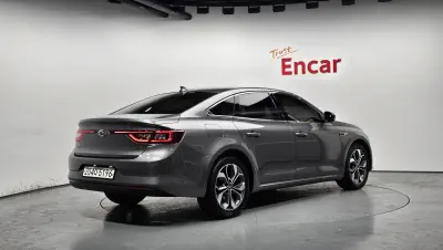 Renault SM6