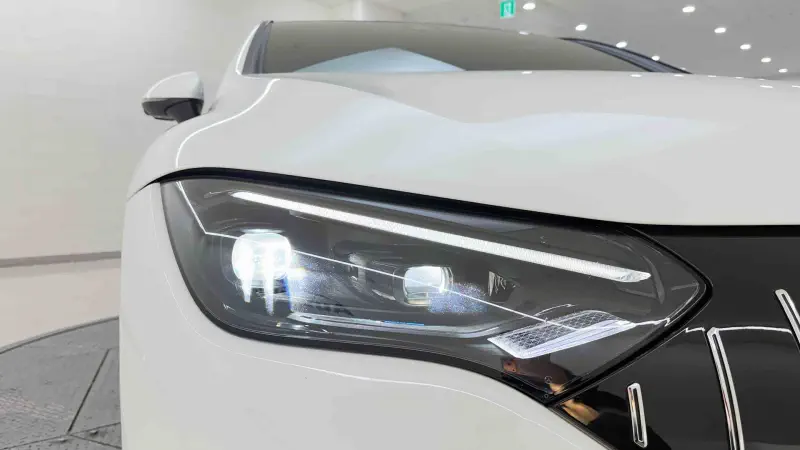 Mercedes-Benz EQE