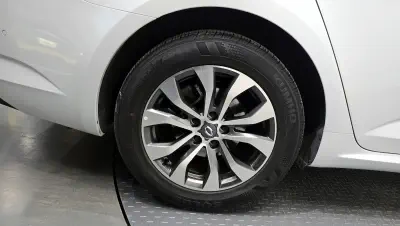 Renault SM6