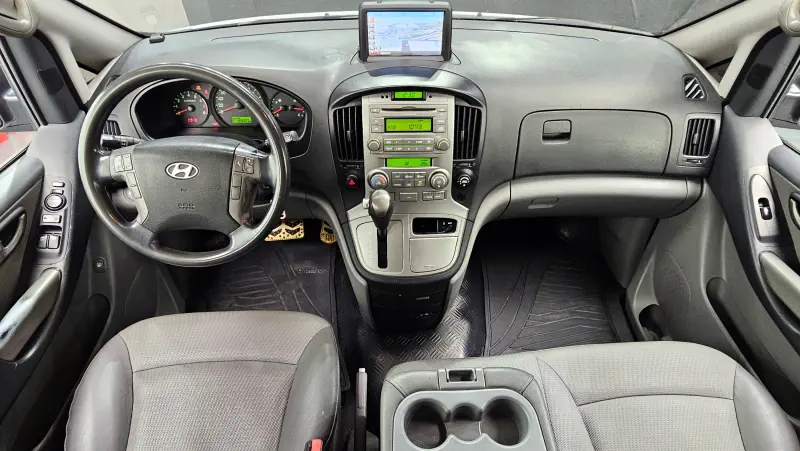Hyundai Grand Starex