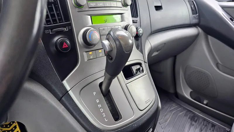 Hyundai Grand Starex