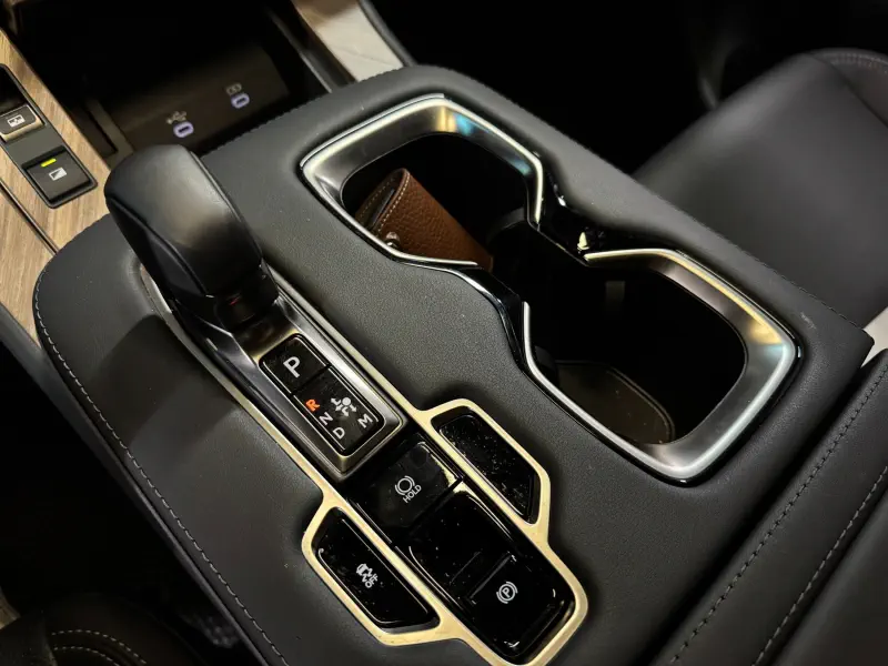 Lexus LM