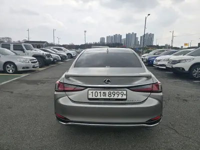 Lexus ES300h