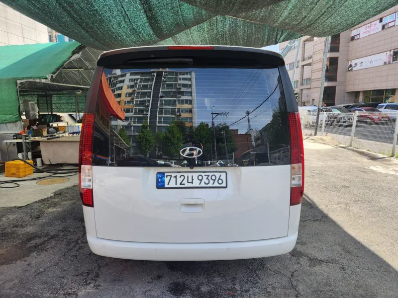 Hyundai Staria