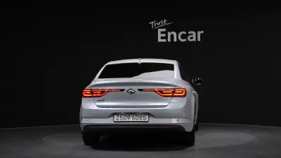 Renault SM6