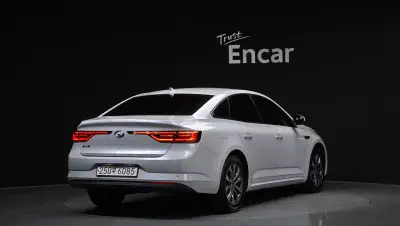 Renault SM6
