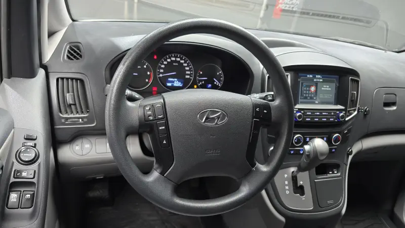 Hyundai Grand Starex
