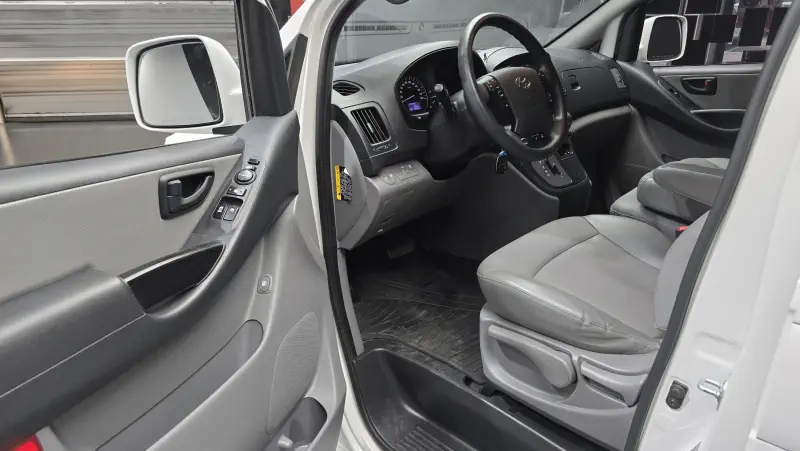 Hyundai Grand Starex
