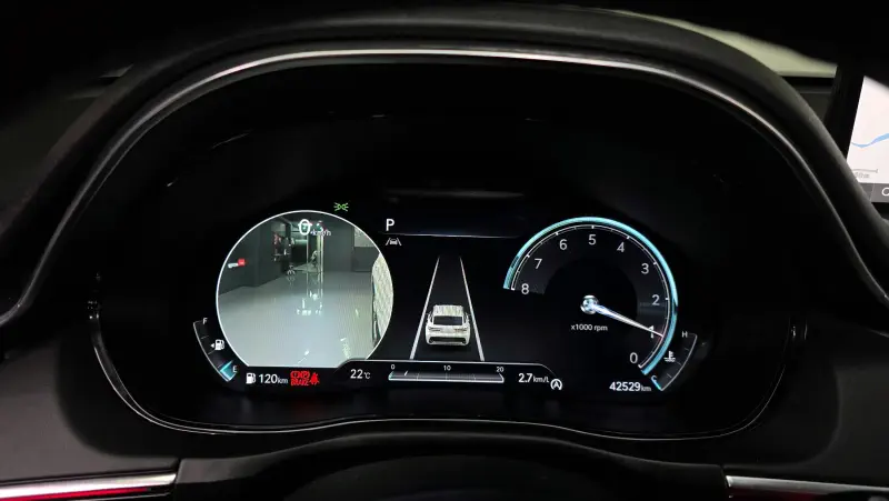Genesis GV70