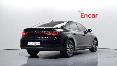 Renault SM6
