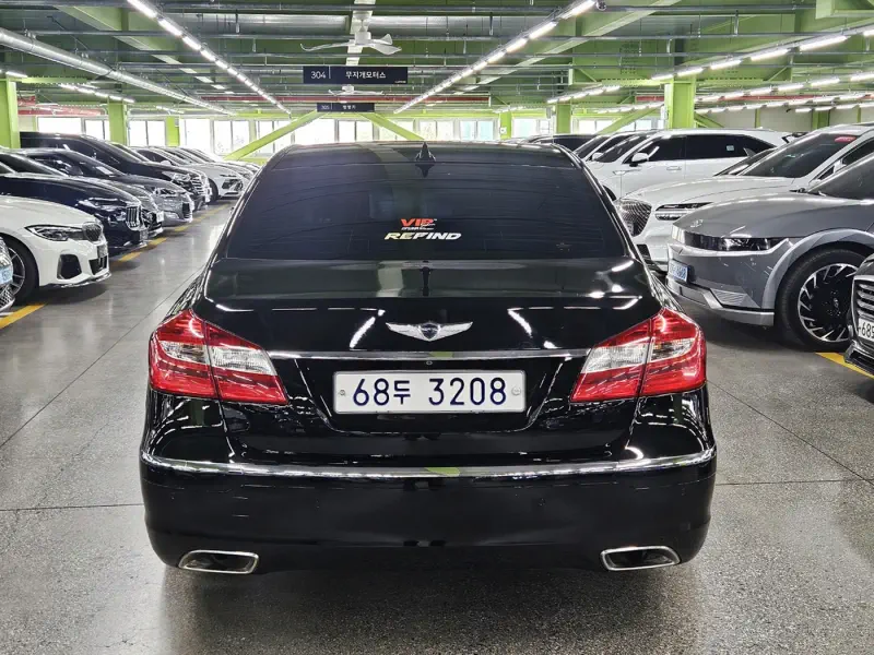 Hyundai Genesis