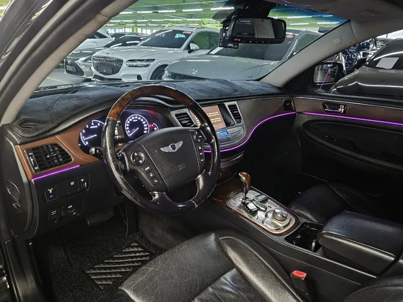 Hyundai Genesis