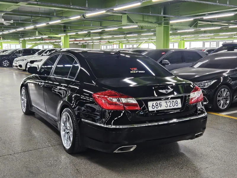 Hyundai Genesis