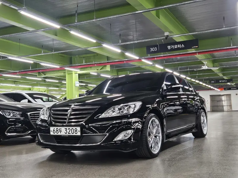Hyundai Genesis