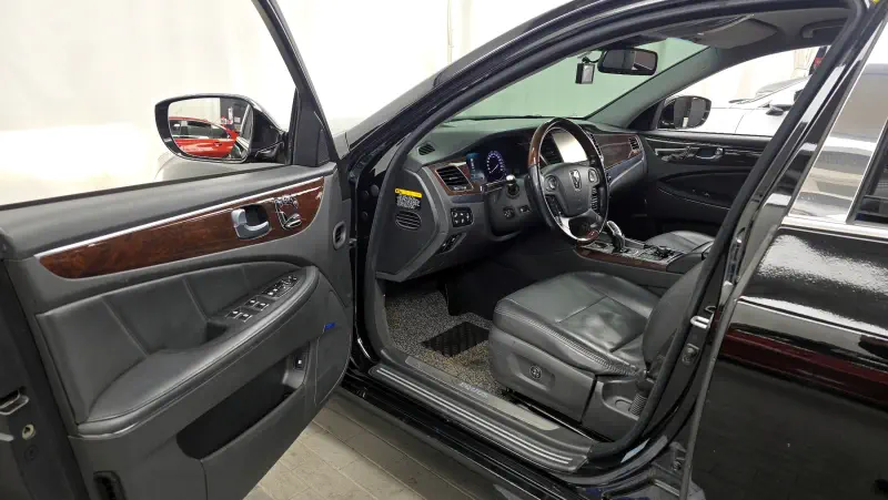 Hyundai Equus