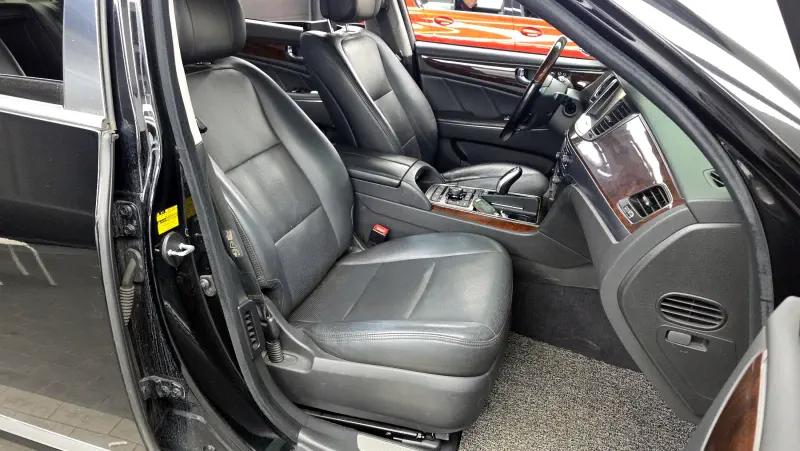 Hyundai Equus