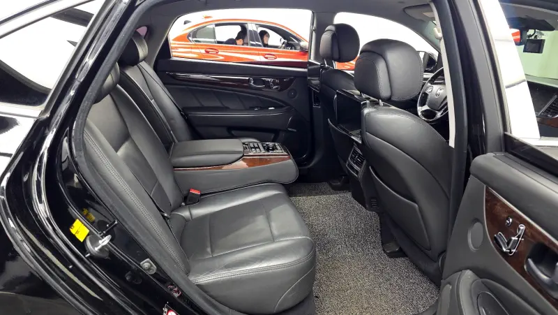 Hyundai Equus