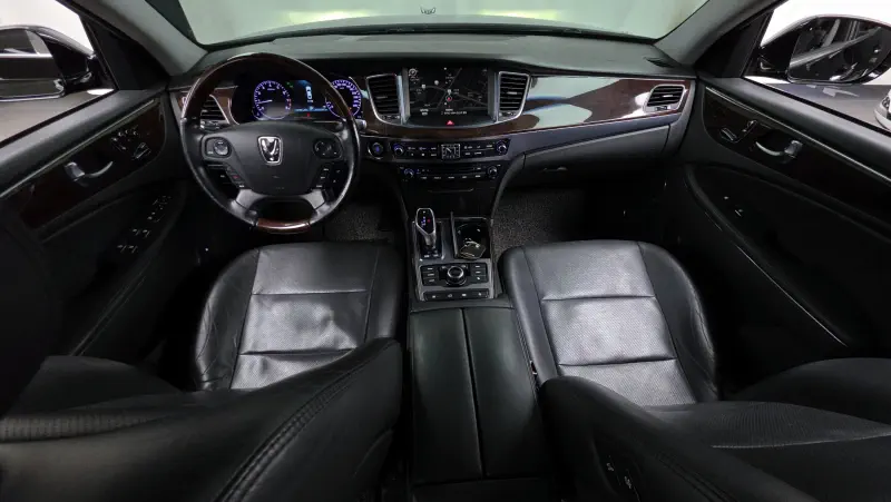 Hyundai Equus