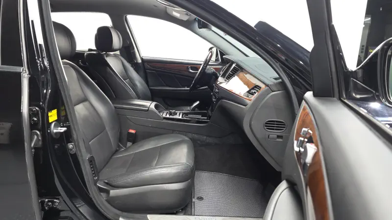 Hyundai Equus