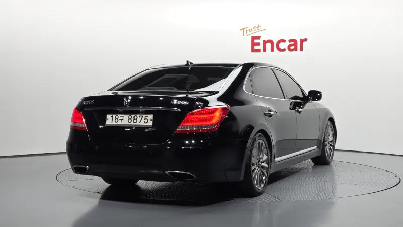 Hyundai Equus