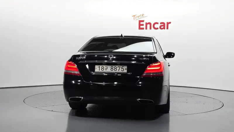 Hyundai Equus