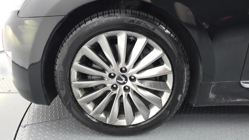 Hyundai Equus