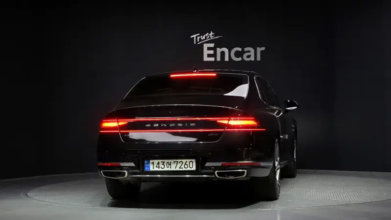 Genesis G90