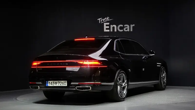 Genesis G90