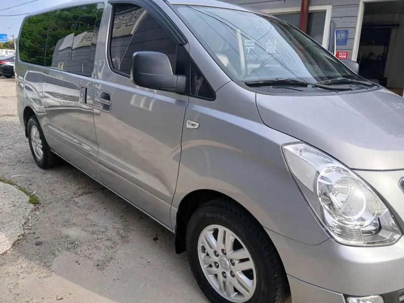 Hyundai Grand Starex