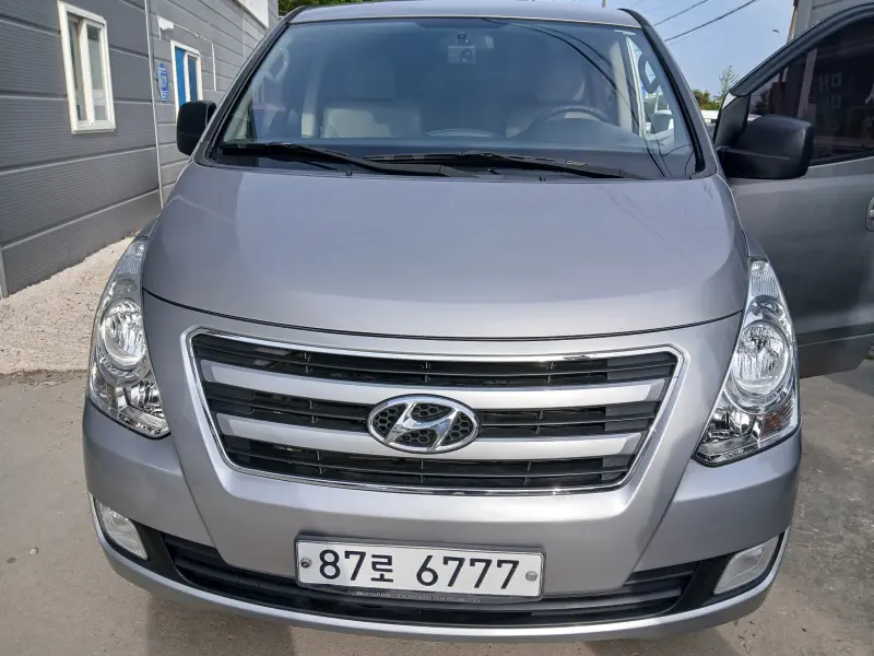 Hyundai Grand Starex
