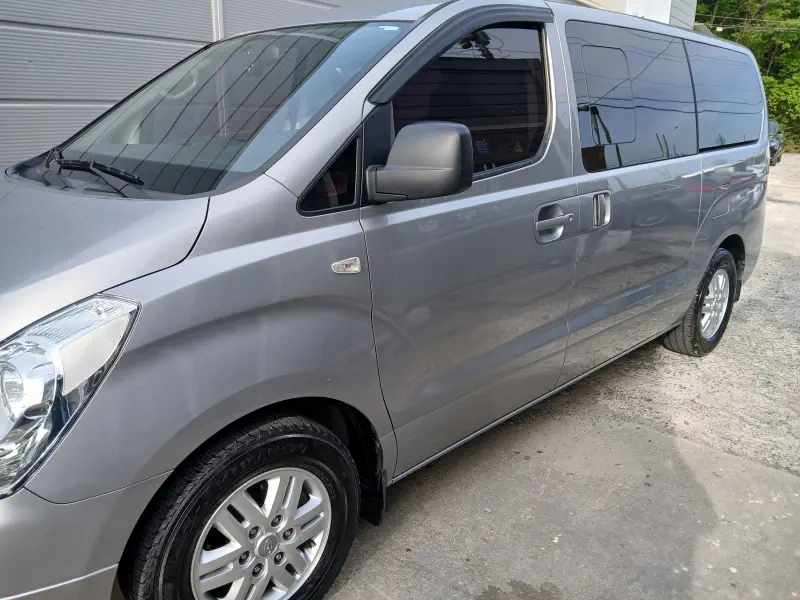 Hyundai Grand Starex