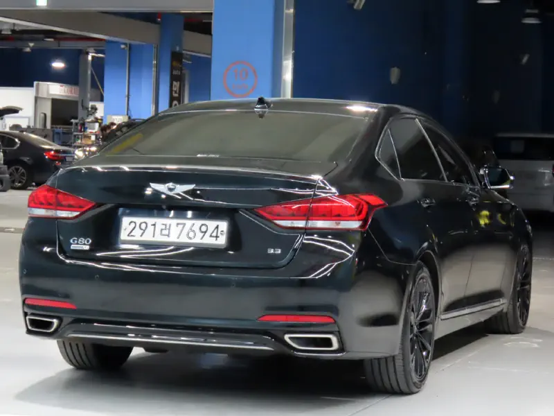 Hyundai Genesis