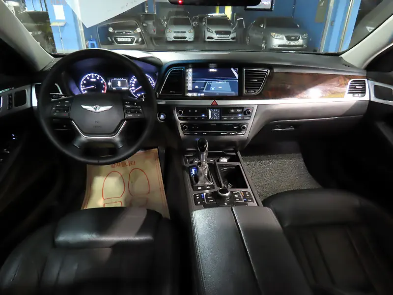 Hyundai Genesis