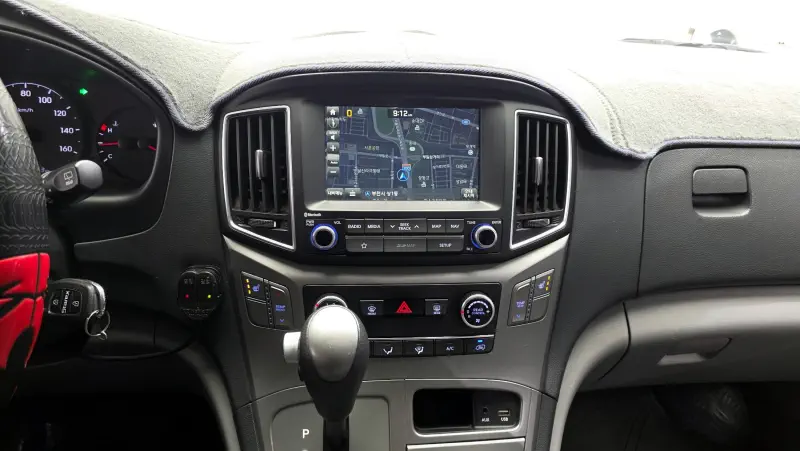 Hyundai Grand Starex