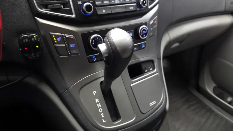 Hyundai Grand Starex