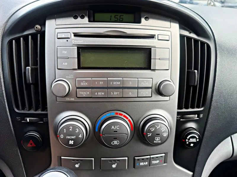Hyundai Grand Starex